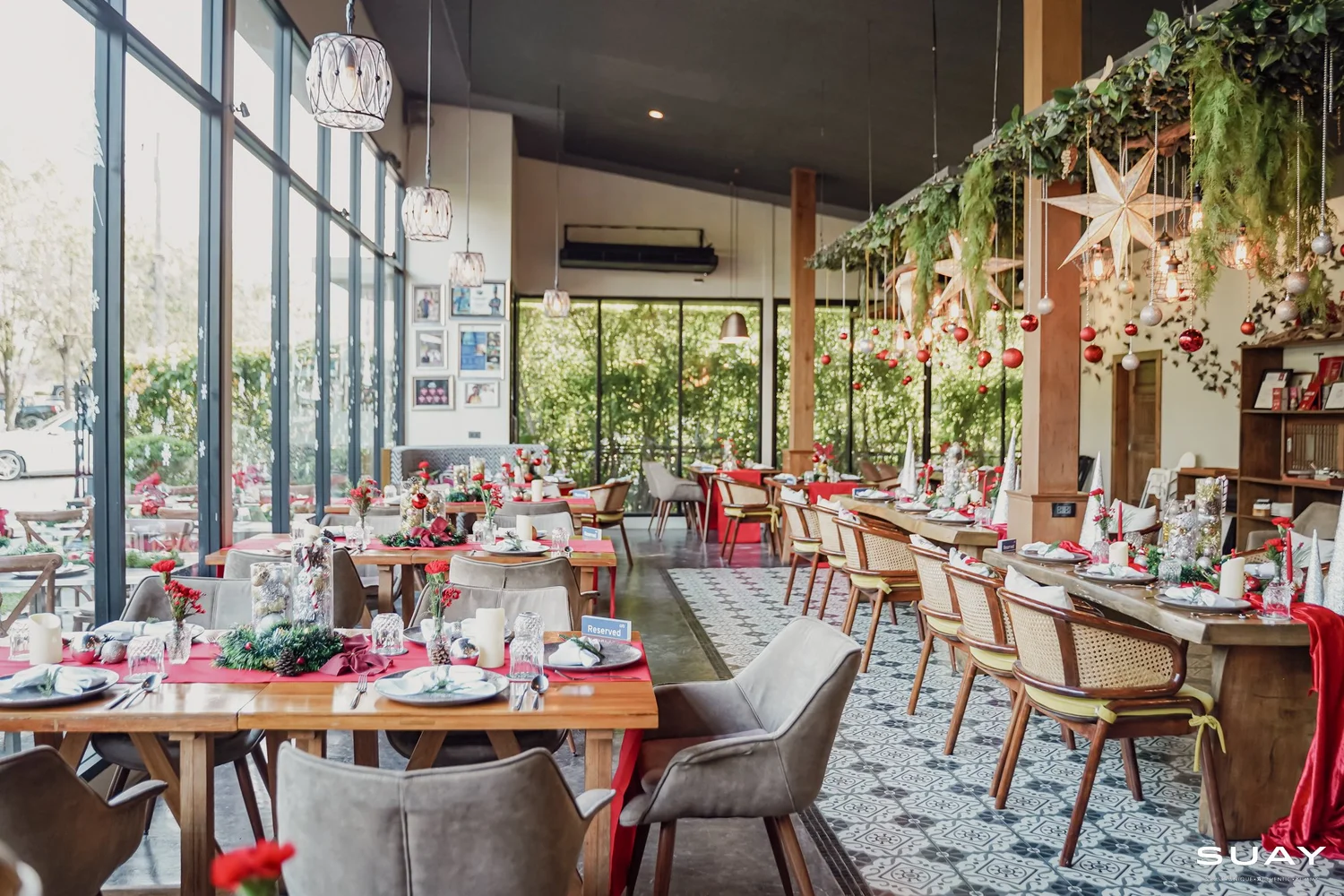 A festive evening at SUAY